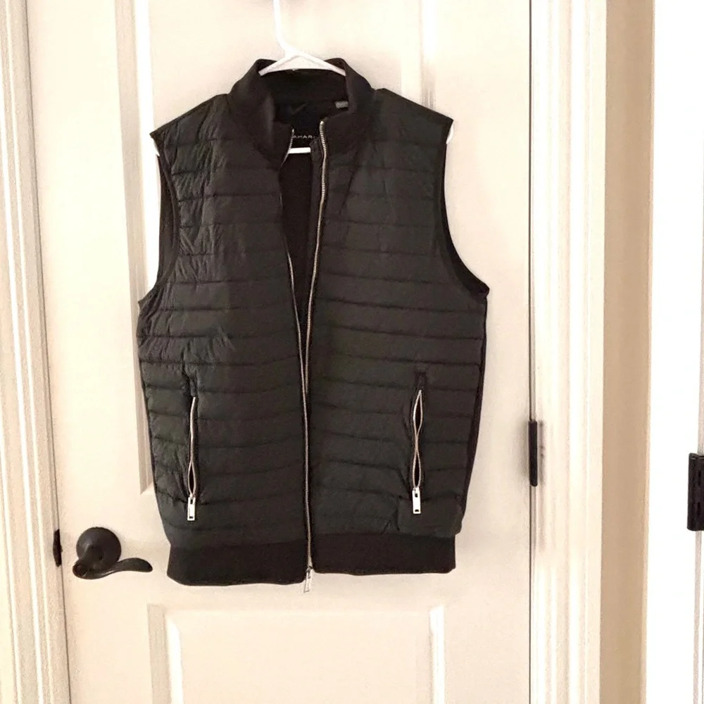 Tahari Mens Black Puffer Vest Jacket Down Alternative Zip Up Small S Like New
